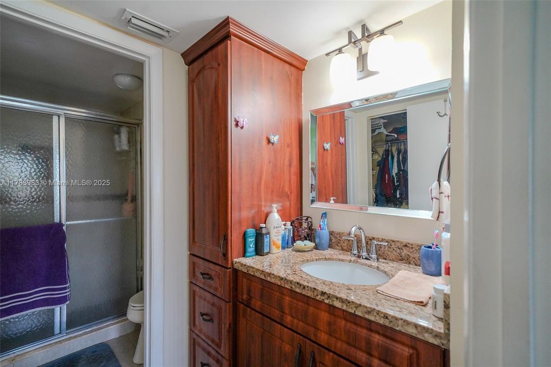 En Venta: $212,000 (2 camas, 2 baños, 0 Pies cuadrados)