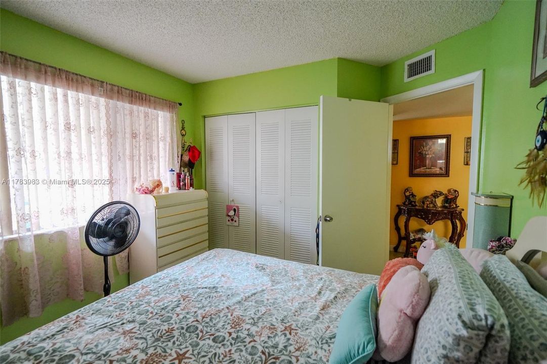 En Venta: $212,000 (2 camas, 2 baños, 0 Pies cuadrados)