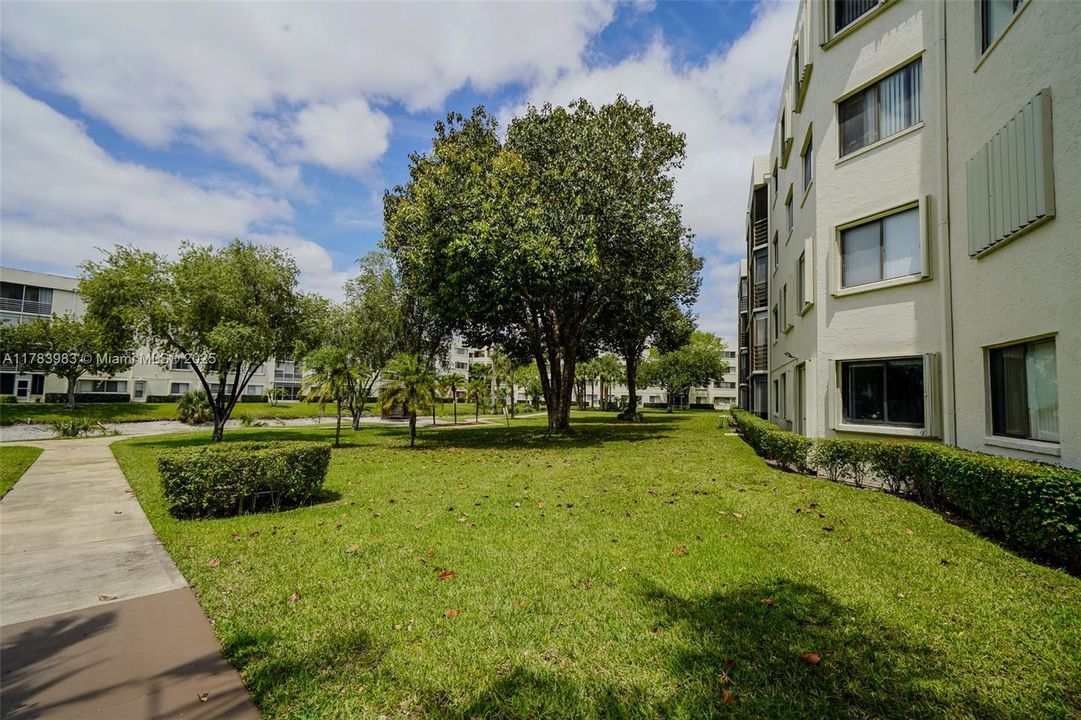 En Venta: $212,000 (2 camas, 2 baños, 0 Pies cuadrados)