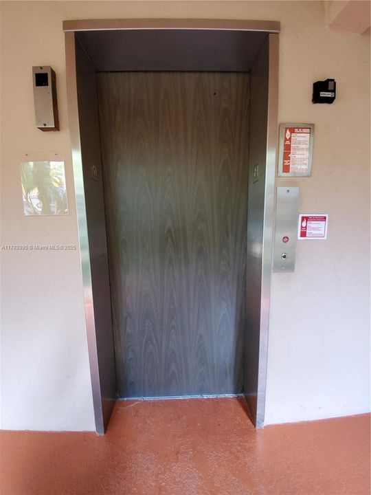 Activo con contrato: $253,000 (2 camas, 2 baños, 983 Pies cuadrados)