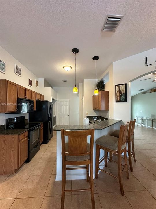 Active With Contract: $395,000 (4 beds, 2 baths, 1816 Square Feet)