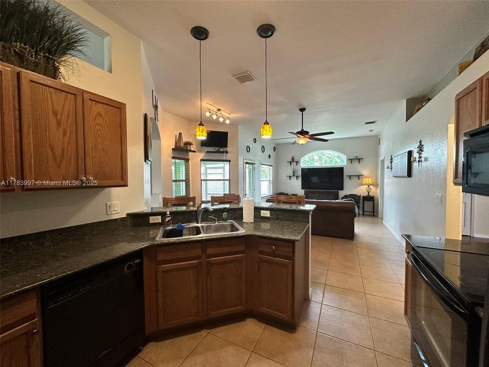 Active With Contract: $395,000 (4 beds, 2 baths, 1816 Square Feet)