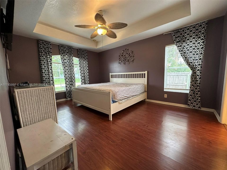 Active With Contract: $395,000 (4 beds, 2 baths, 1816 Square Feet)