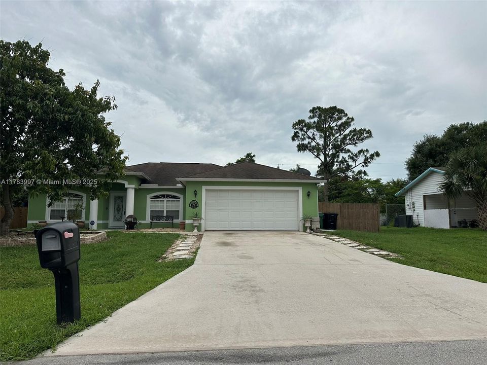 Active With Contract: $395,000 (4 beds, 2 baths, 1816 Square Feet)