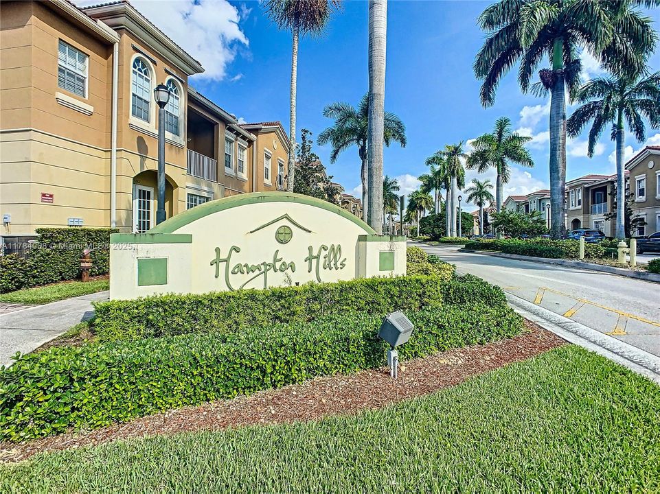 Recently Sold: $335,000 (3 beds, 2 baths, 1417 Square Feet)