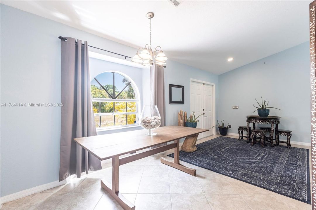 待售: $540,000 (3 贝兹, 2 浴室, 1708 平方英尺)