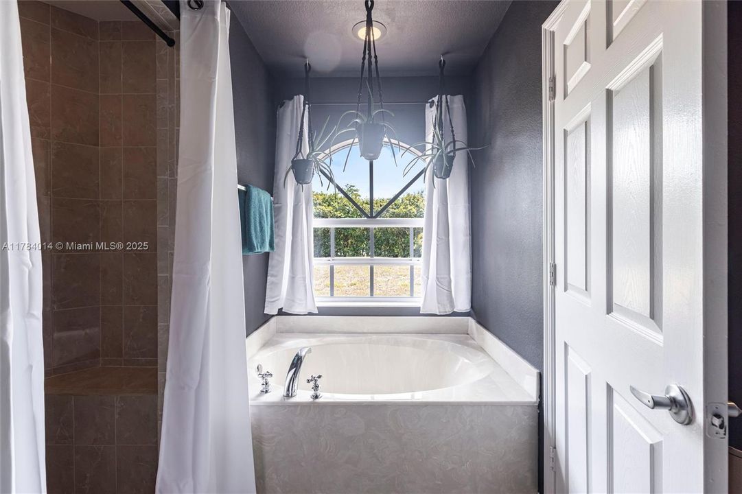 待售: $540,000 (3 贝兹, 2 浴室, 1708 平方英尺)