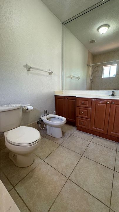 Recently Sold: $630,000 (3 beds, 2 baths, 1402 Square Feet)