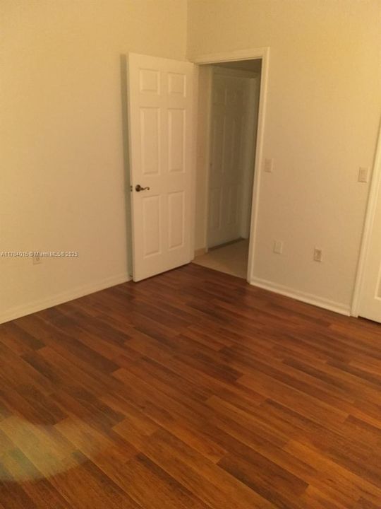 Recently Sold: $630,000 (3 beds, 2 baths, 1402 Square Feet)