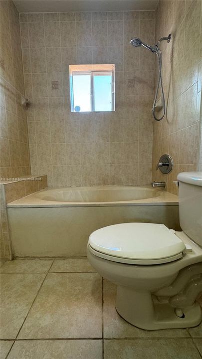 Recently Sold: $630,000 (3 beds, 2 baths, 1402 Square Feet)