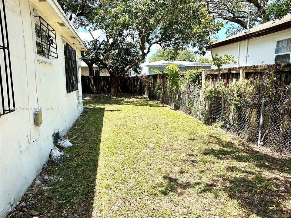 Недавно продано: $325,000 (2 спален, 1 ванн, 816 Квадратных фут)