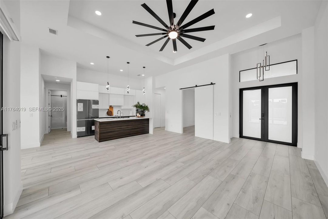 For Sale: $617,900 (4 beds, 3 baths, 1931 Square Feet)