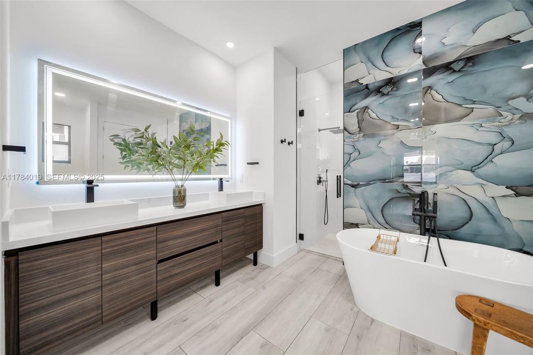 For Sale: $617,900 (4 beds, 3 baths, 1931 Square Feet)