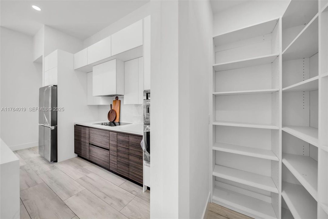 For Sale: $617,900 (4 beds, 3 baths, 1931 Square Feet)