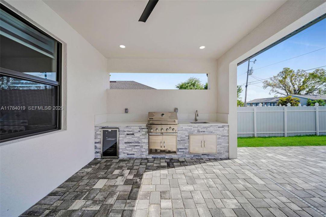 For Sale: $617,900 (4 beds, 3 baths, 1931 Square Feet)