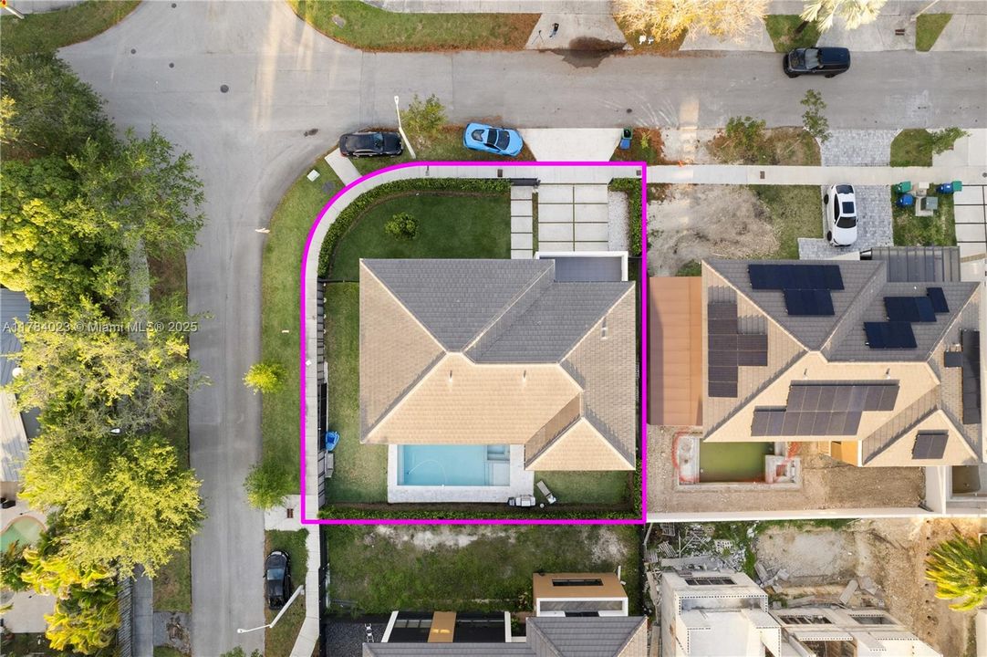 Recently Rented: $7,500 (5 beds, 4 baths, 3368 Square Feet)