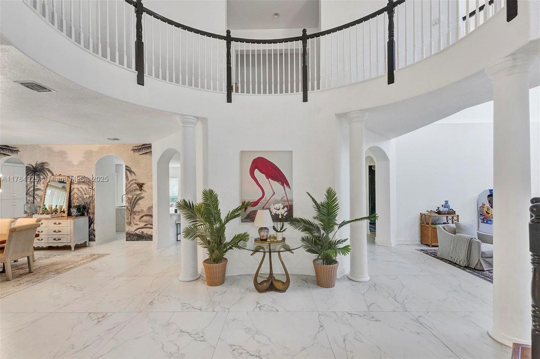 Недавно продано: $1,295,000 (5 спален, 4 ванн, 4717 Квадратных фут)