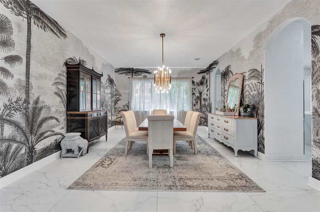 Недавно продано: $1,295,000 (5 спален, 4 ванн, 4717 Квадратных фут)