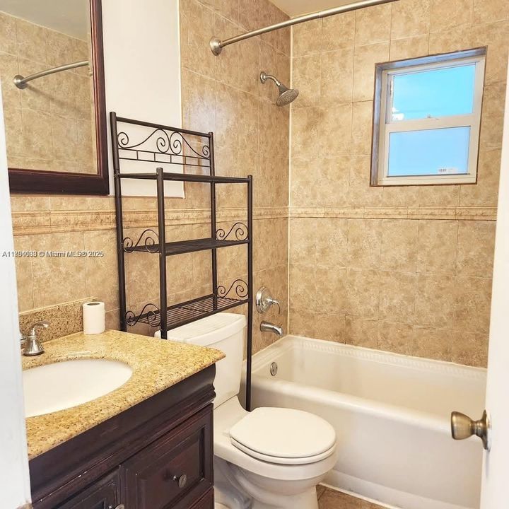 Recently Rented: $2,075 (2 beds, 1 baths, 866 Square Feet)