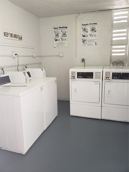 Recently Rented: $2,075 (2 beds, 1 baths, 866 Square Feet)