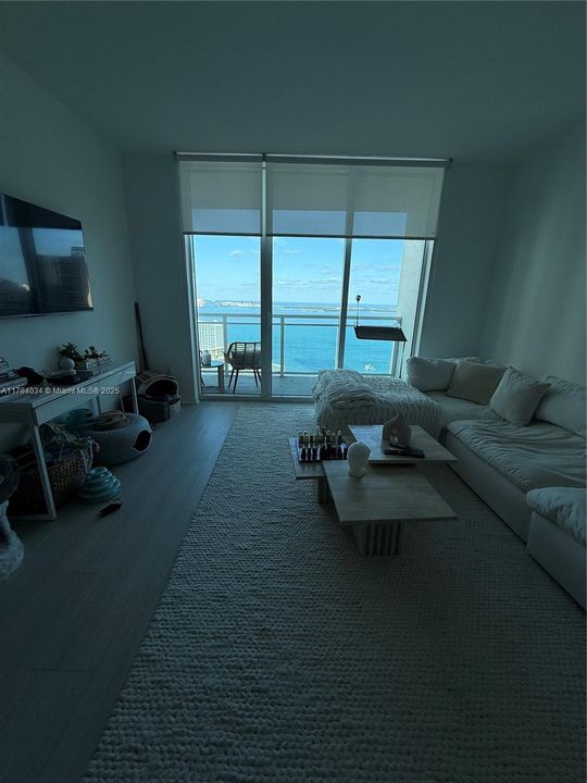 最近租的: $3,400 (1 贝兹, 1 浴室, 702 平方英尺)