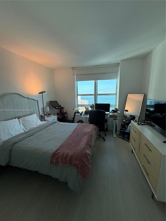 最近租的: $3,400 (1 贝兹, 1 浴室, 702 平方英尺)