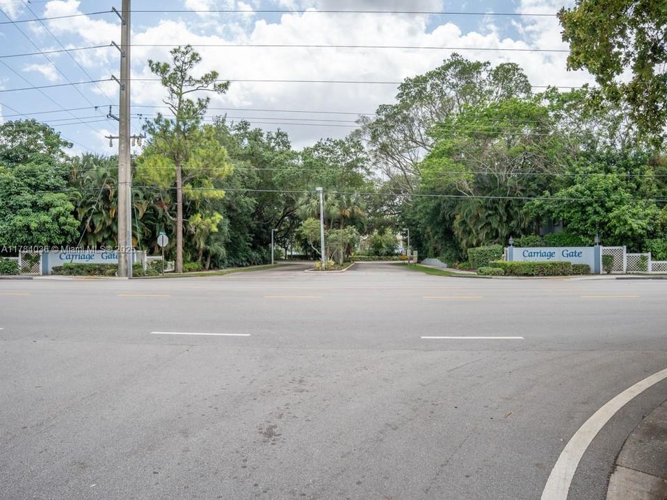 Recently Sold: $339,000 (2 beds, 2 baths, 1323 Square Feet)