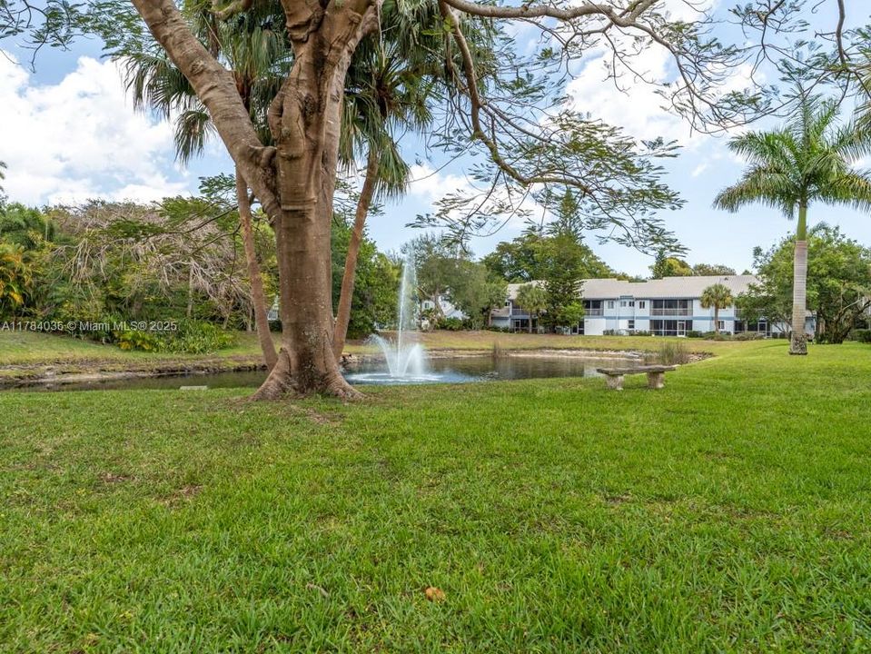 Recently Sold: $339,000 (2 beds, 2 baths, 1323 Square Feet)