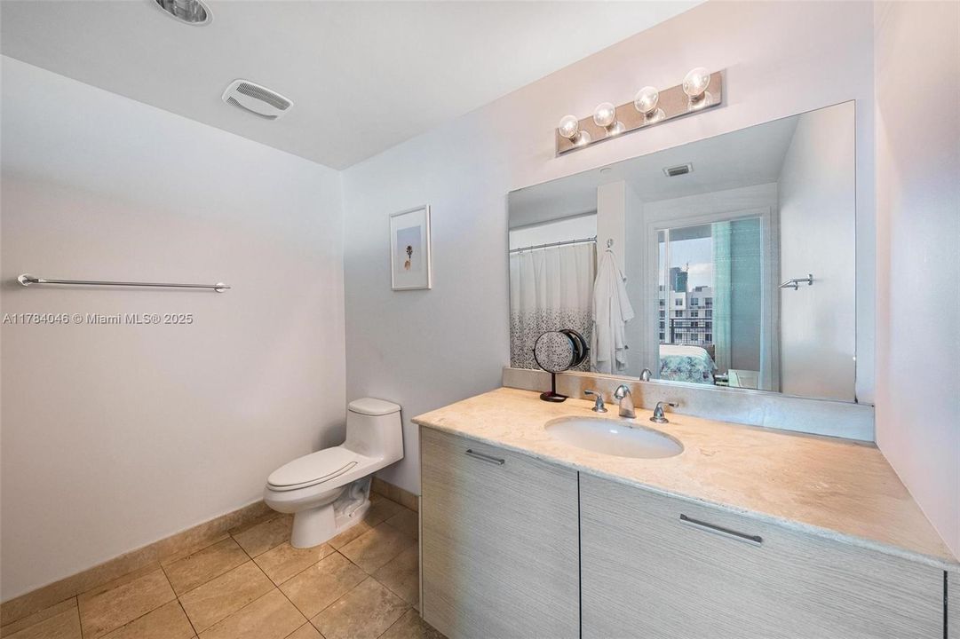 Recently Rented: $3,400 (2 beds, 2 baths, 1036 Square Feet)