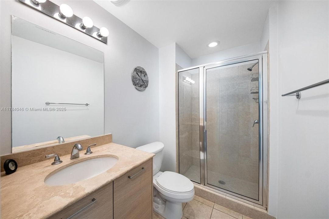 Recently Rented: $3,400 (2 beds, 2 baths, 1036 Square Feet)