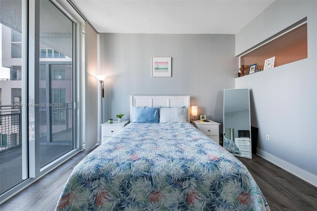 Recently Rented: $3,400 (2 beds, 2 baths, 1036 Square Feet)