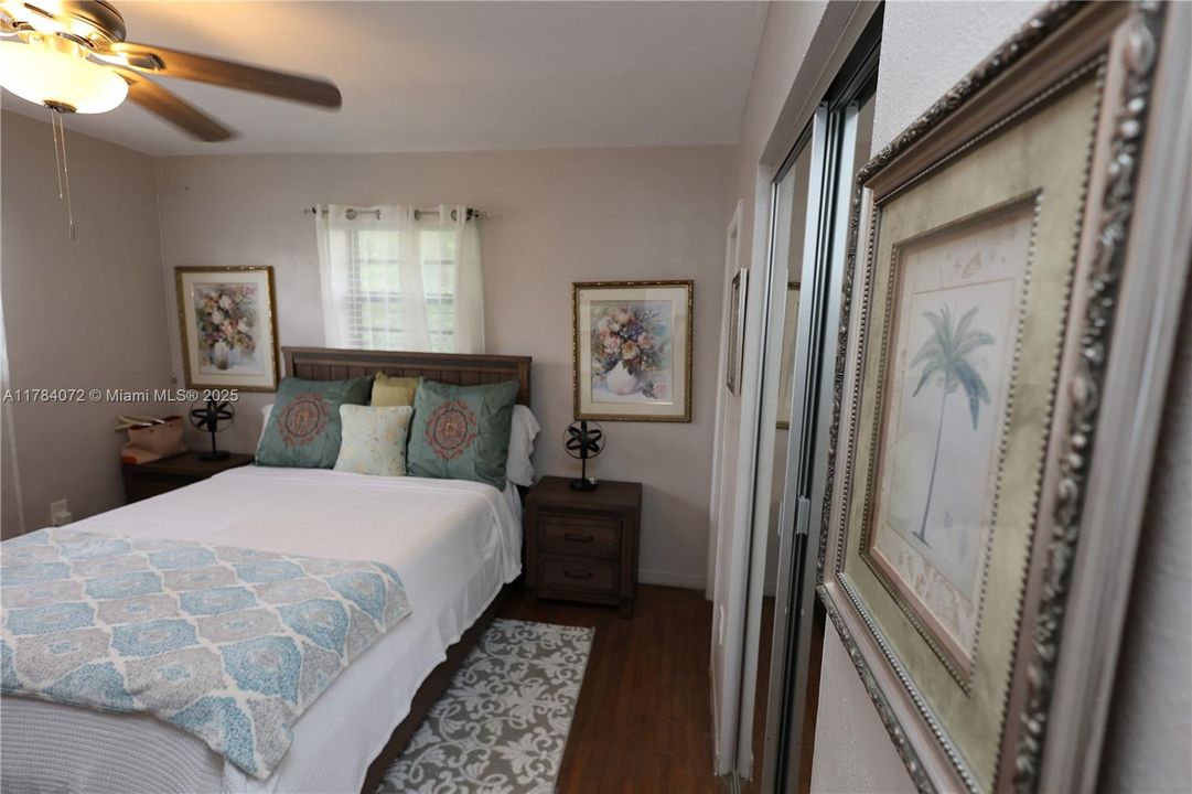 Recently Sold: $520,000 (4 beds, 3 baths, 1396 Square Feet)