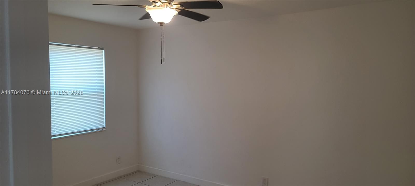 最近租的: $1,700 (2 贝兹, 1 浴室, 3380 平方英尺)