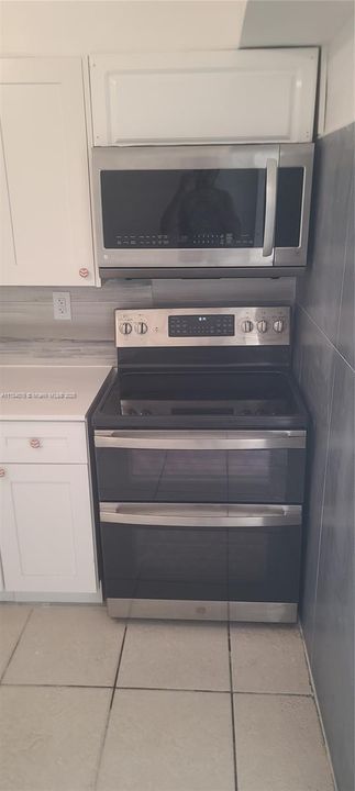 最近租的: $1,700 (2 贝兹, 1 浴室, 3380 平方英尺)