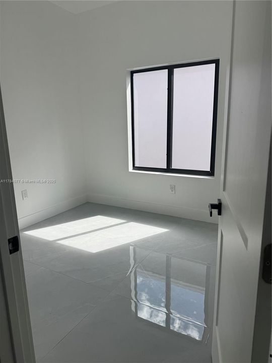 Недавно продано: $525,000 (4 спален, 2 ванн, 0 Квадратных фут)