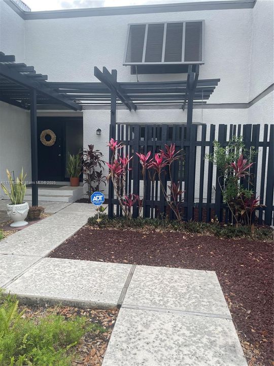 Недавно арендовано: $3,175 (3 спален, 2 ванн, 1672 Квадратных фут)