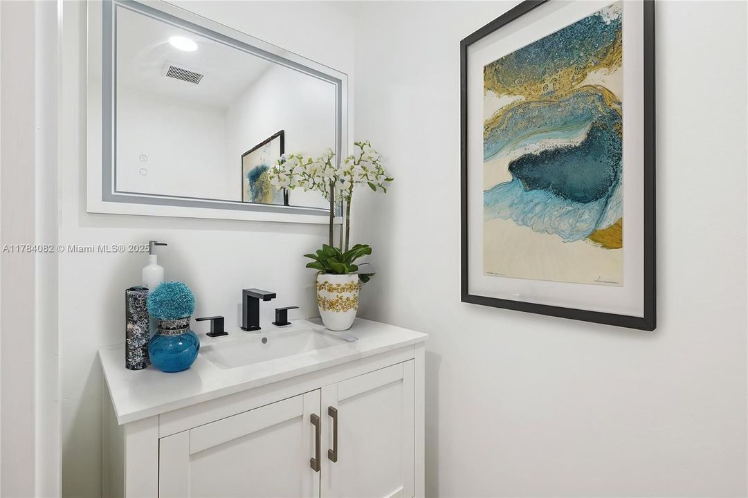 最近售出: $1,299,000 (3 贝兹, 2 浴室, 1637 平方英尺)