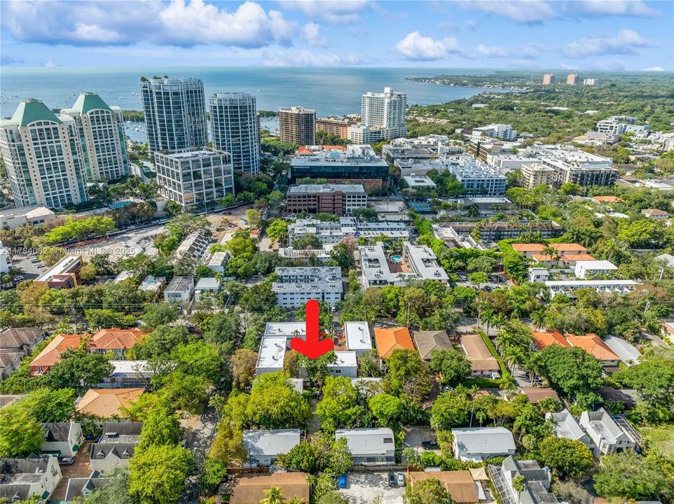 最近售出: $1,299,000 (3 贝兹, 2 浴室, 1637 平方英尺)