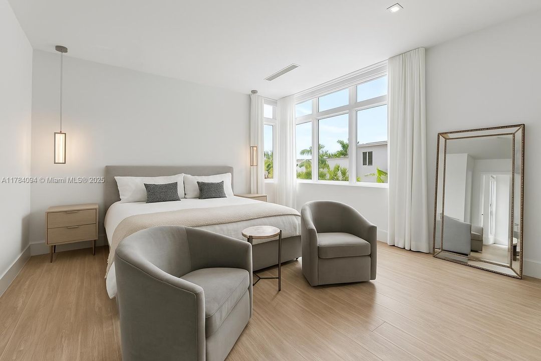 Недавно продано: $2,395,000 (5 спален, 5 ванн, 3911 Квадратных фут)