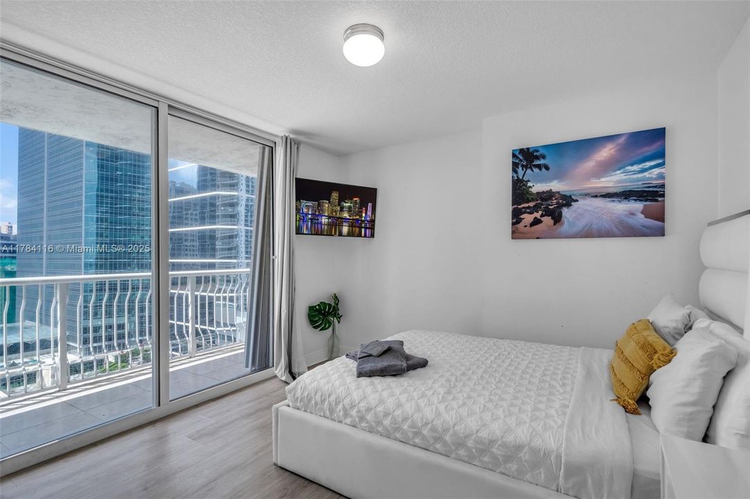 En Venta: $700,000 (2 camas, 2 baños, 1105 Pies cuadrados)