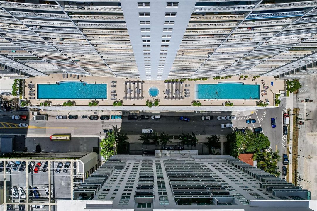 En Venta: $700,000 (2 camas, 2 baños, 1105 Pies cuadrados)