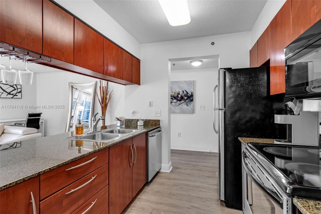 En Venta: $700,000 (2 camas, 2 baños, 1105 Pies cuadrados)