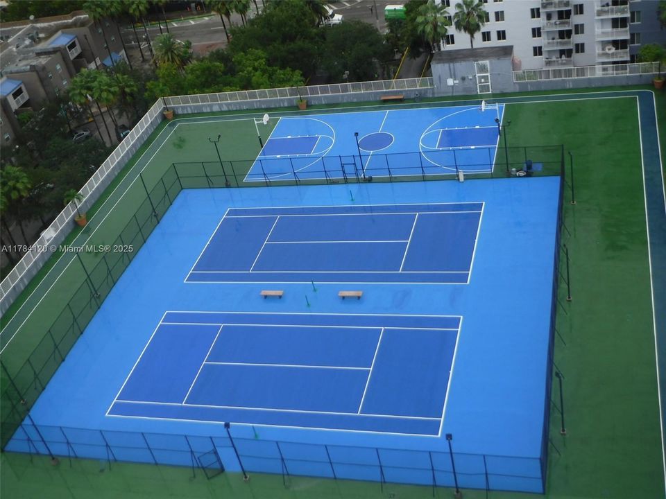 На продажу: $290,000 (1 спален, 1 ванн, 593 Квадратных фут)