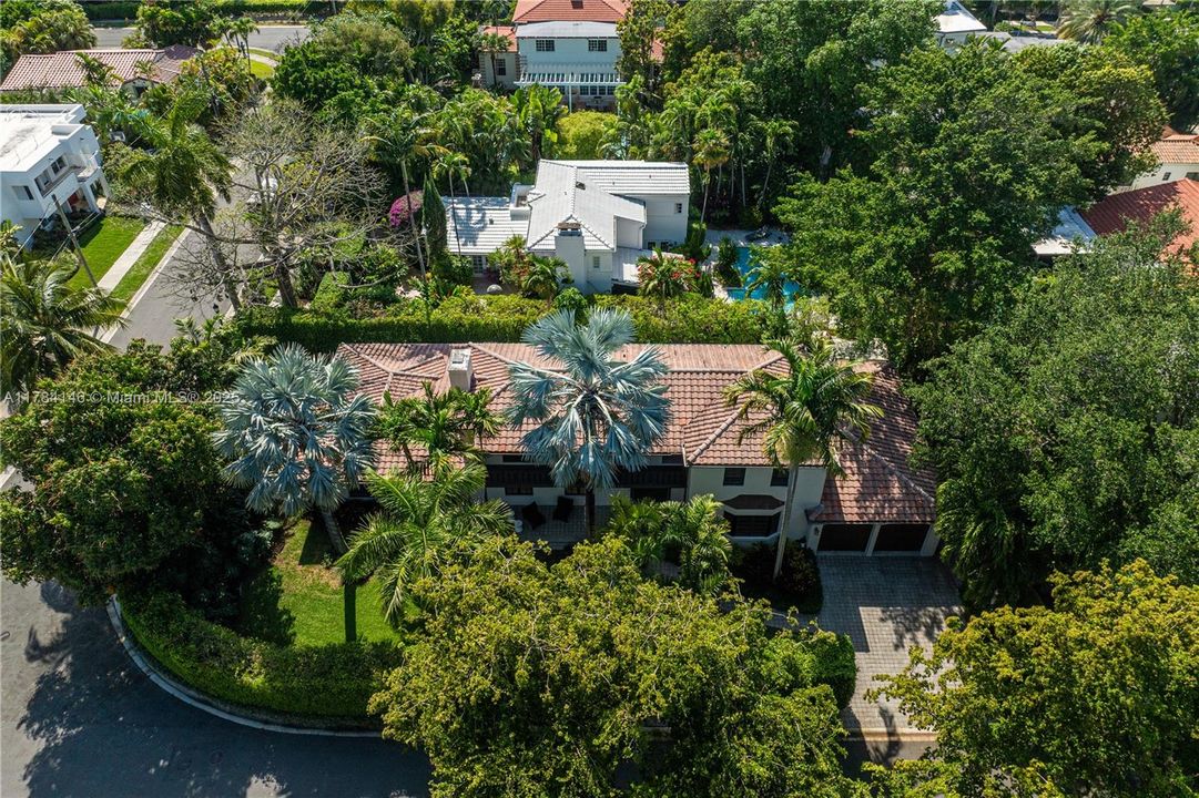 For Sale: $5,350,000 (4 beds, 4 baths, 3886 Square Feet)