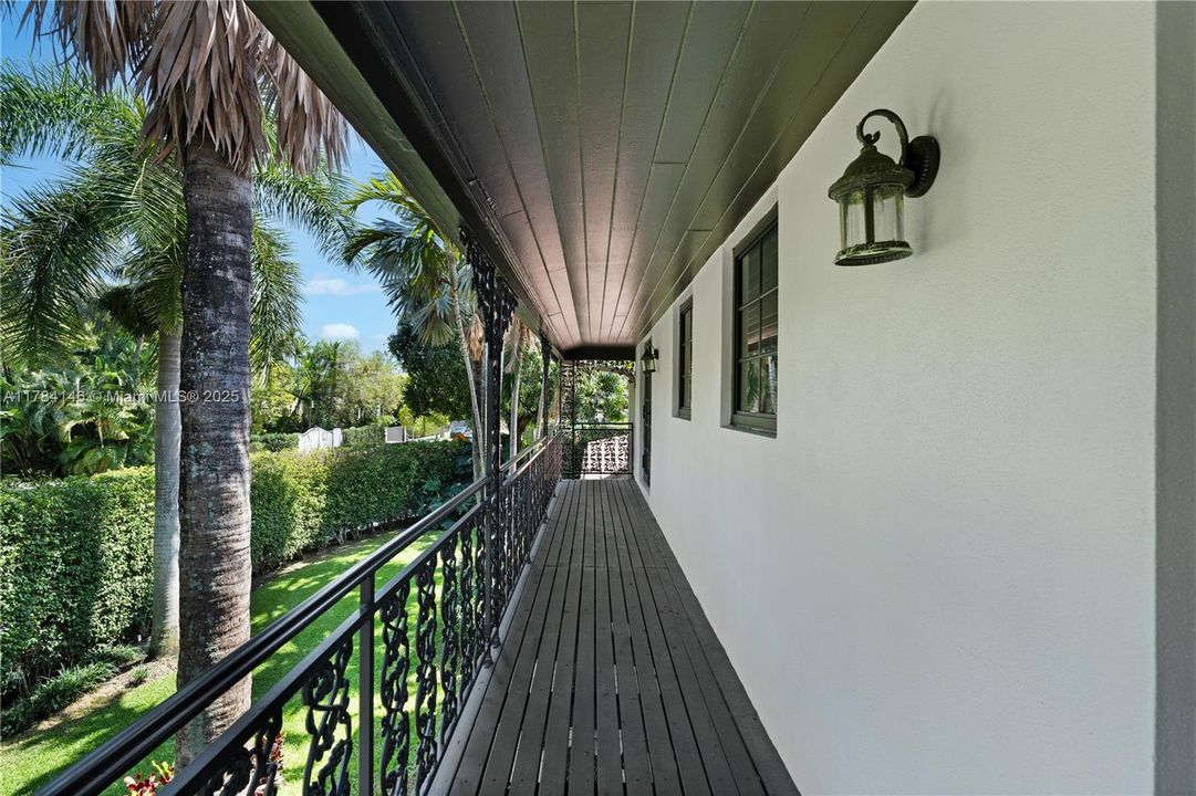 For Sale: $5,350,000 (4 beds, 4 baths, 3886 Square Feet)