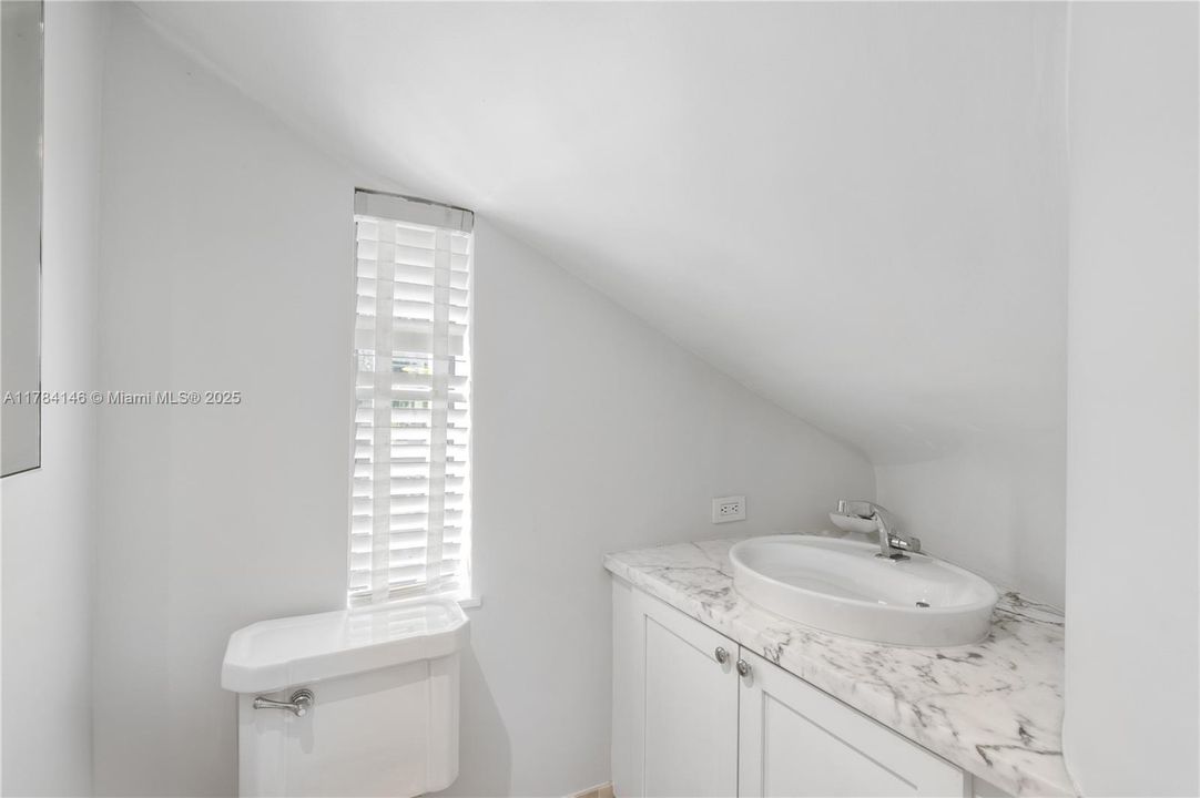 For Sale: $5,350,000 (4 beds, 4 baths, 3886 Square Feet)