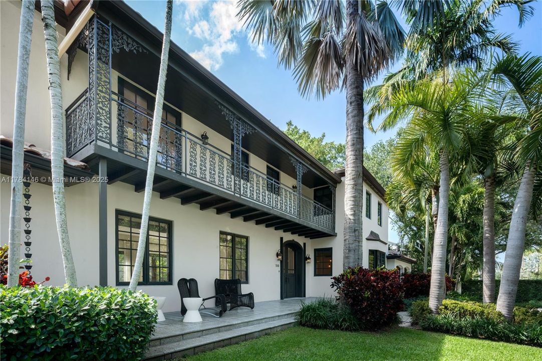 For Sale: $5,350,000 (4 beds, 4 baths, 3886 Square Feet)