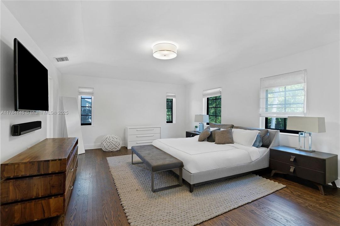 For Sale: $5,350,000 (4 beds, 4 baths, 3886 Square Feet)