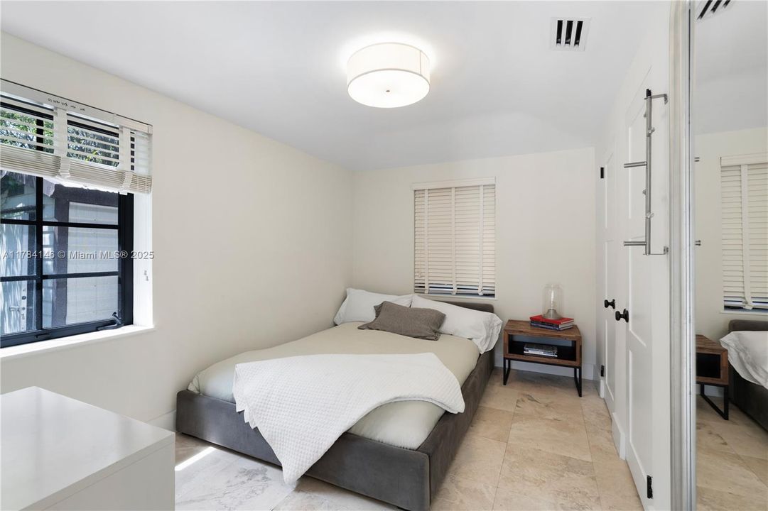 For Sale: $5,350,000 (4 beds, 4 baths, 3886 Square Feet)