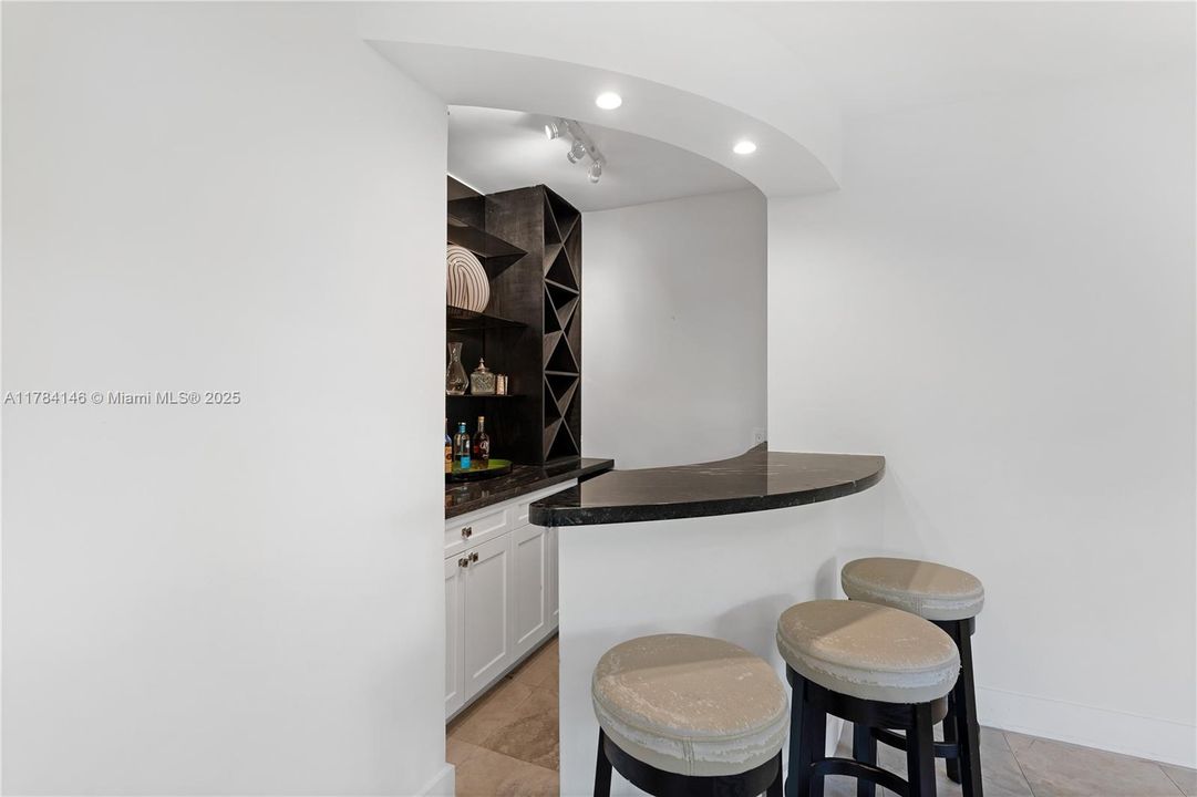 For Sale: $5,350,000 (4 beds, 4 baths, 3886 Square Feet)